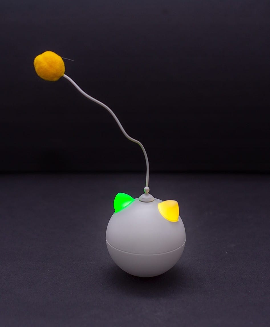 interaktywna zabawka dla kota piłka usb, diody led - 1 zdjęcie